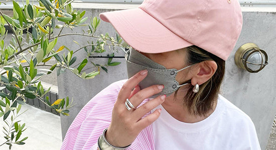 梅雨のおしゃれを楽しむ帽子の選び方