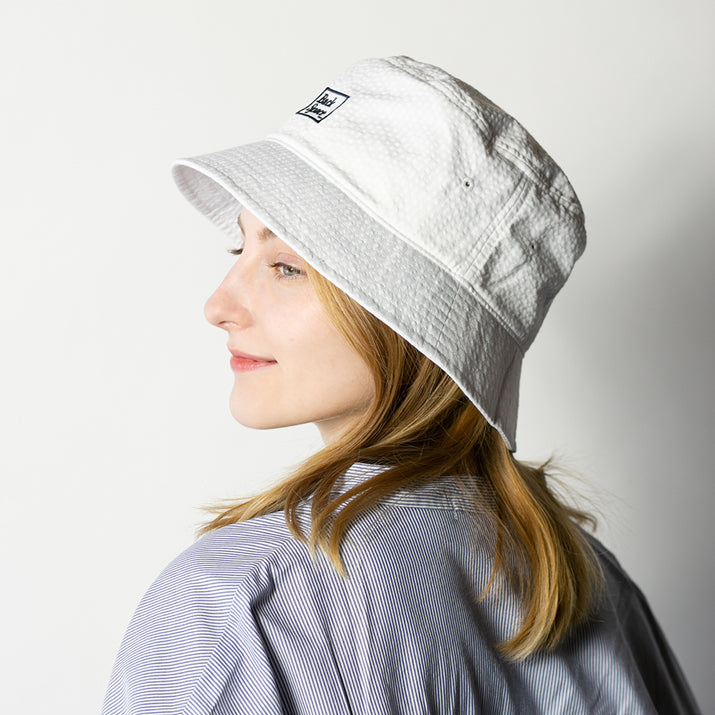 サッカーストライプ刺繍付きバケハ