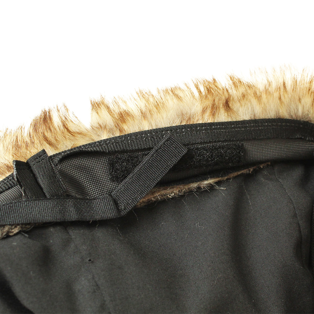 ニット生地フェイクファー付きキャップ