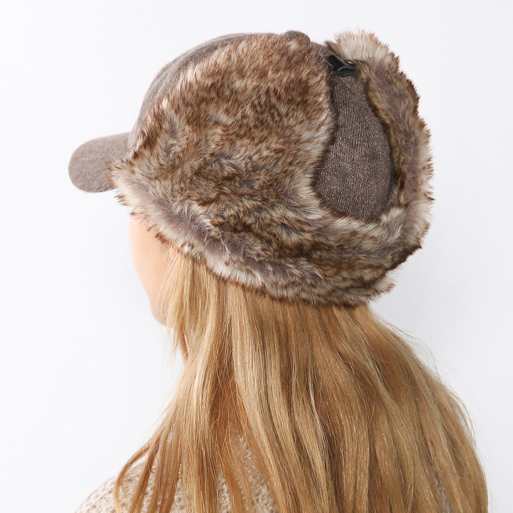 ニット生地フェイクファー付きキャップ