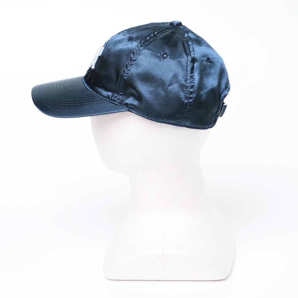 サテンキャップ