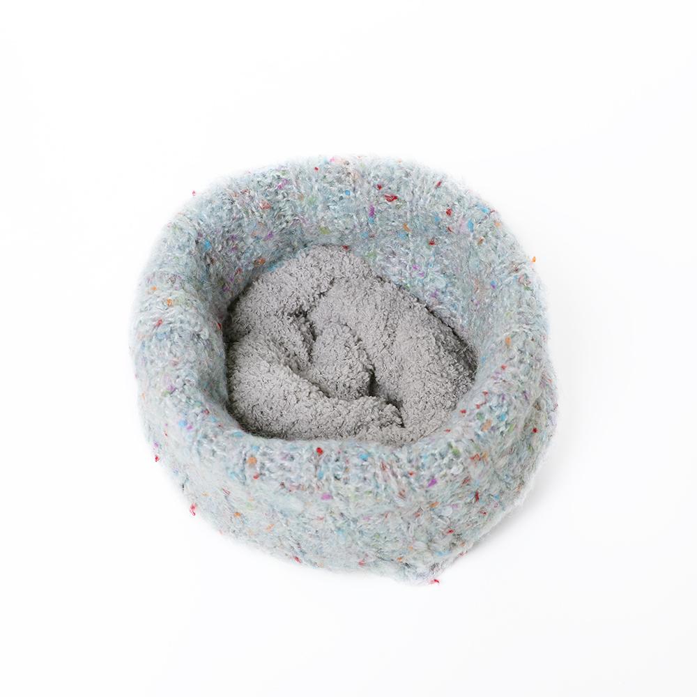 ブークレリブ編みニット