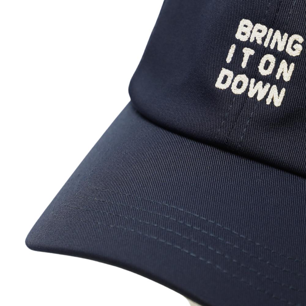 チェーンステッチスクエアロゴキャップ