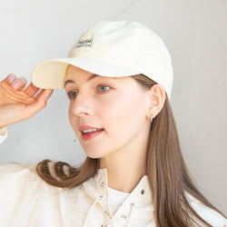 ウォッシュタグ付きキャップ