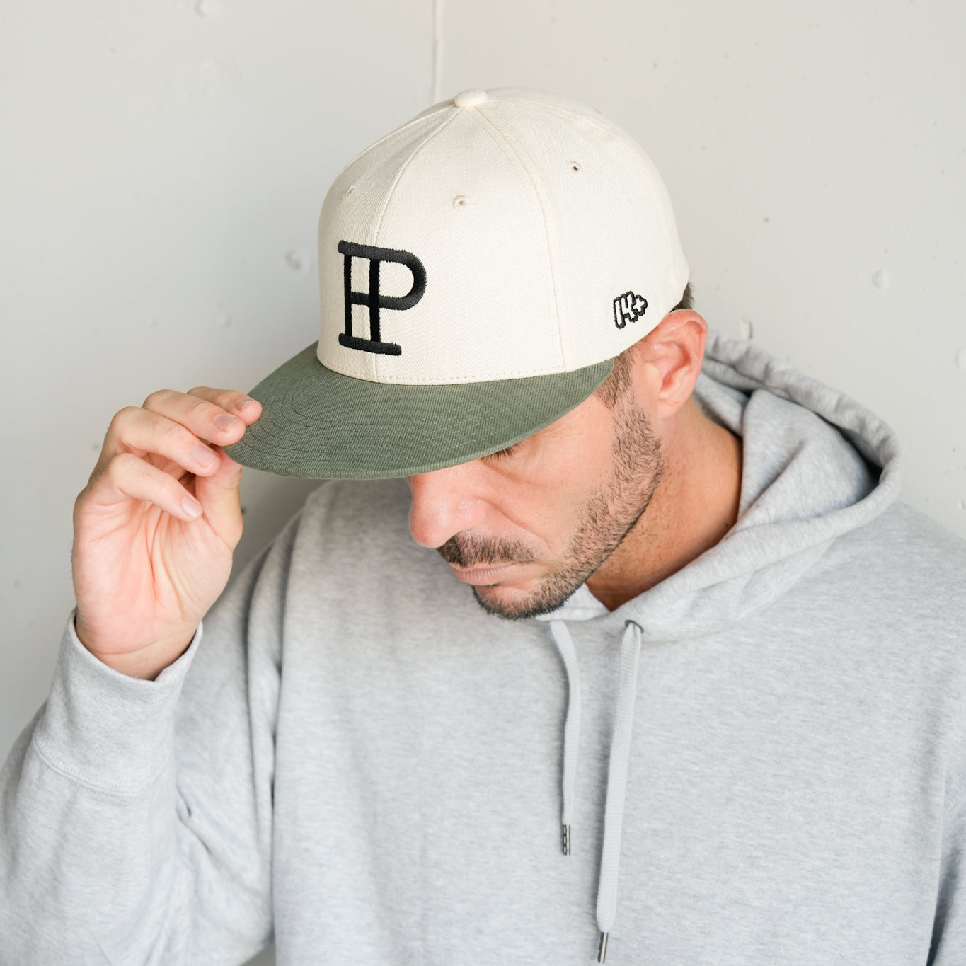 IP刺繍フラットバイザーツートンCAP