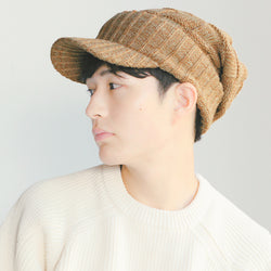 つば付きニット帽