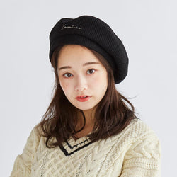刺繍入りニット生地ベレー