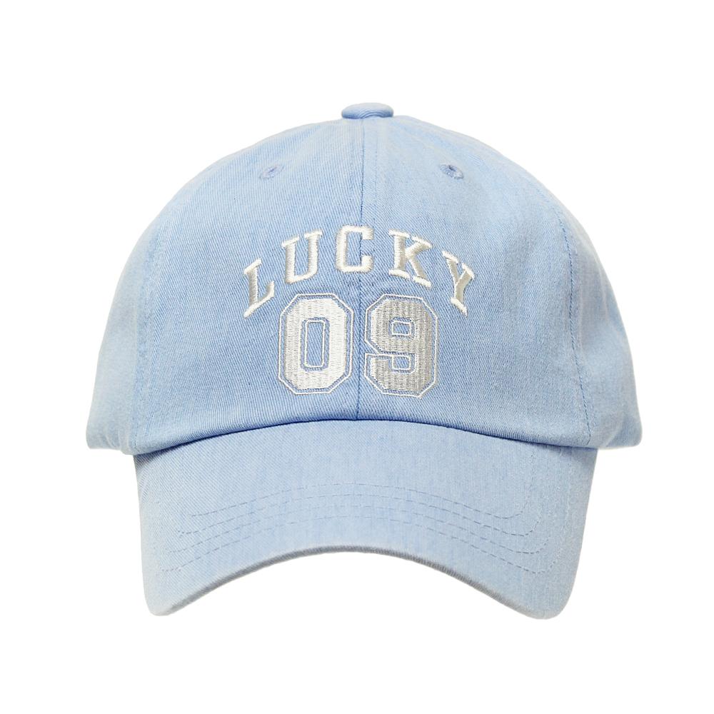 LUCKY08刺繍キャップ