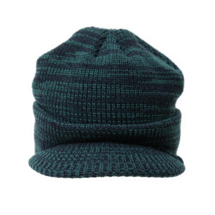 シンプルつば付きニット