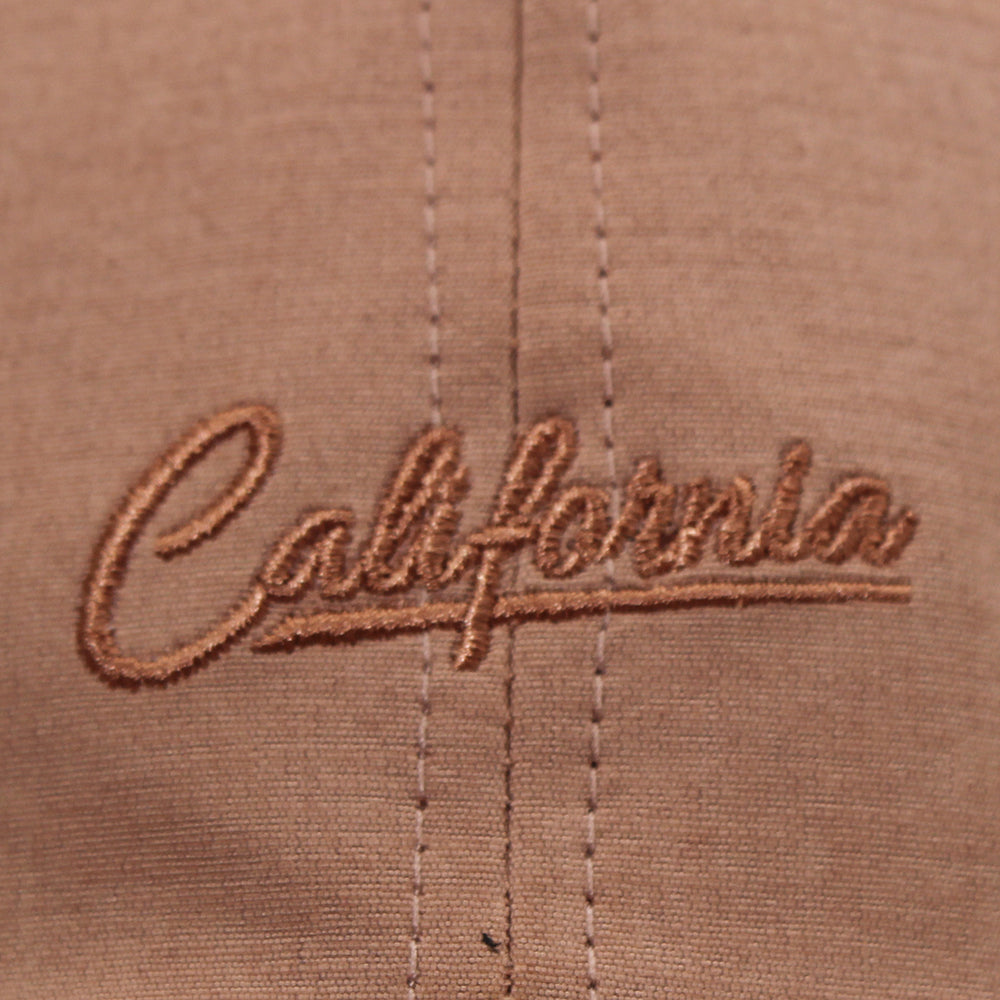 California刺繍メッシュキャップ