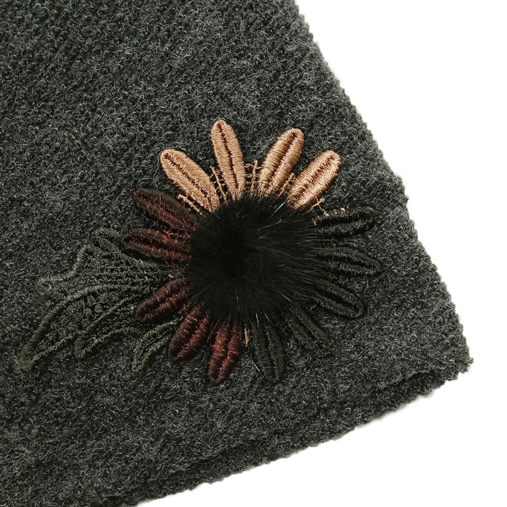 花刺繍ニットフード