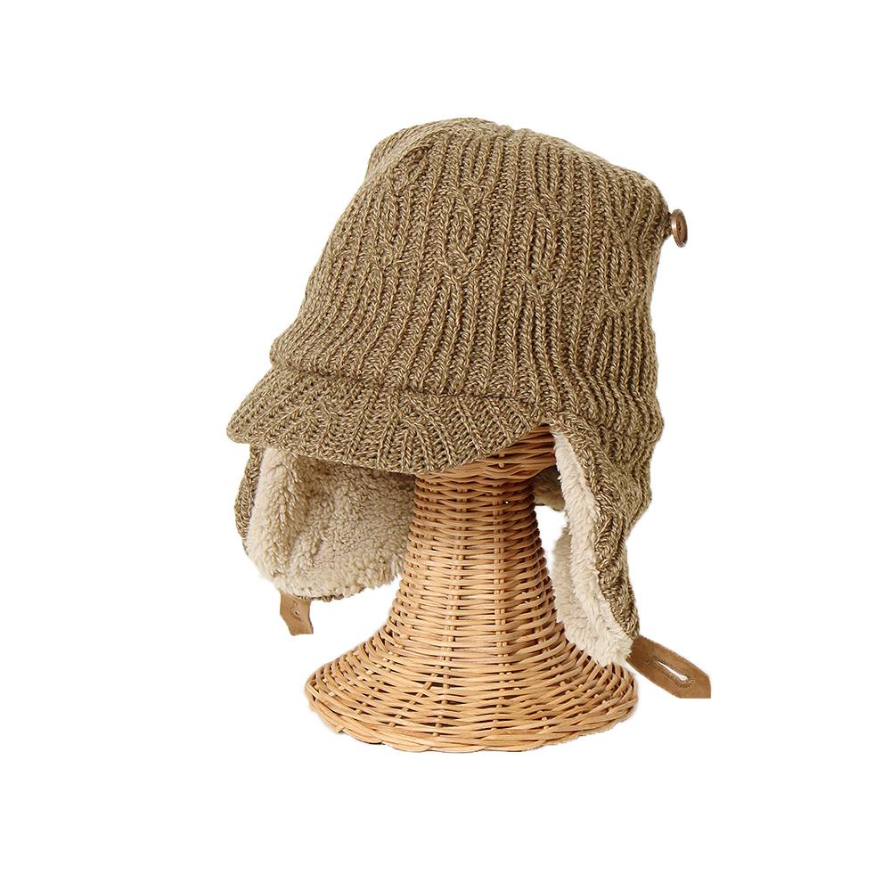 耳あて付きつば付きニット